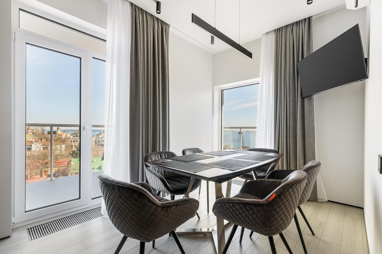 Luxury Waterfront 3-Bedrooms Apartment Odesa Exterior photo